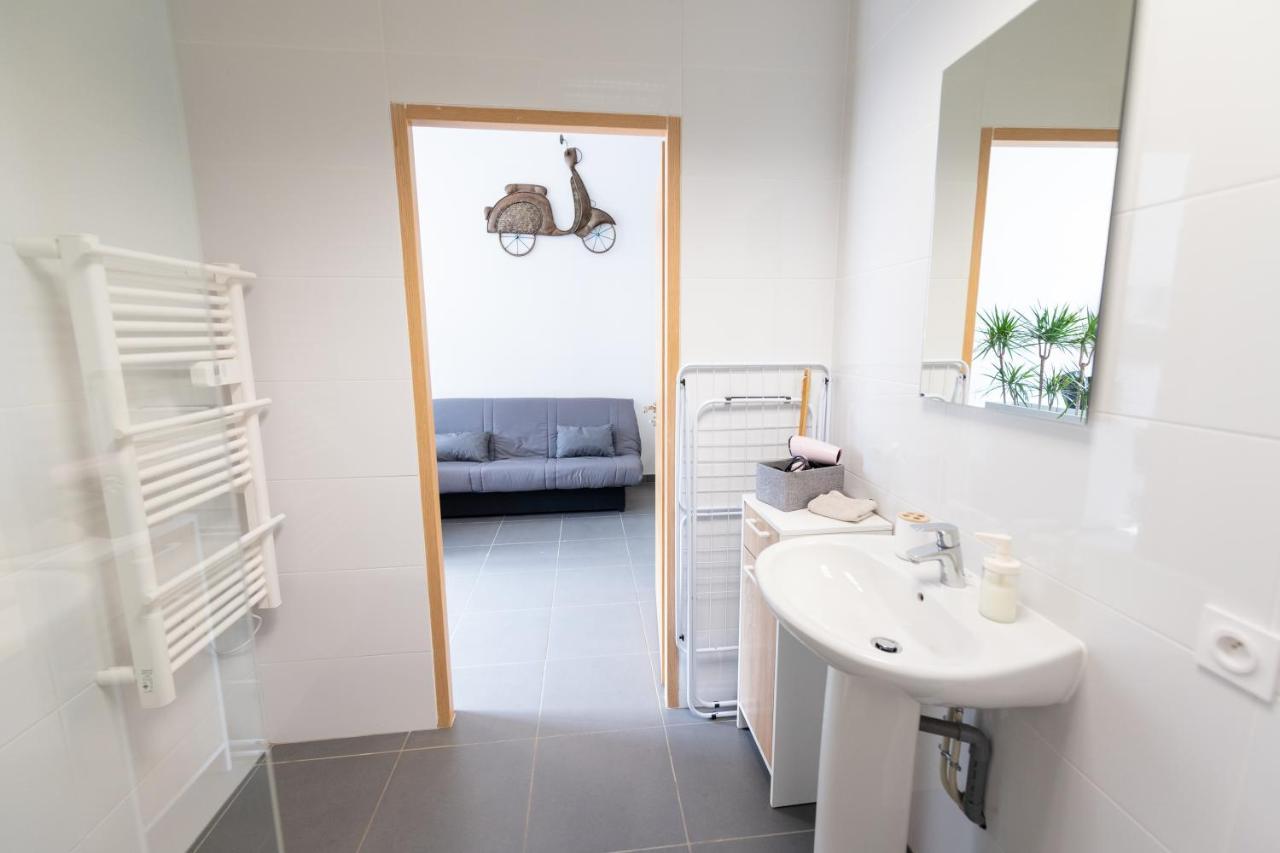 Loft La Mine D'Or - Parking Gratuit Et Prive - Wifi - Tout Equipe - Machine A Laver Exterior photo